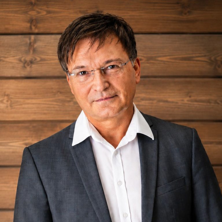 Portrait von Assion Thomas